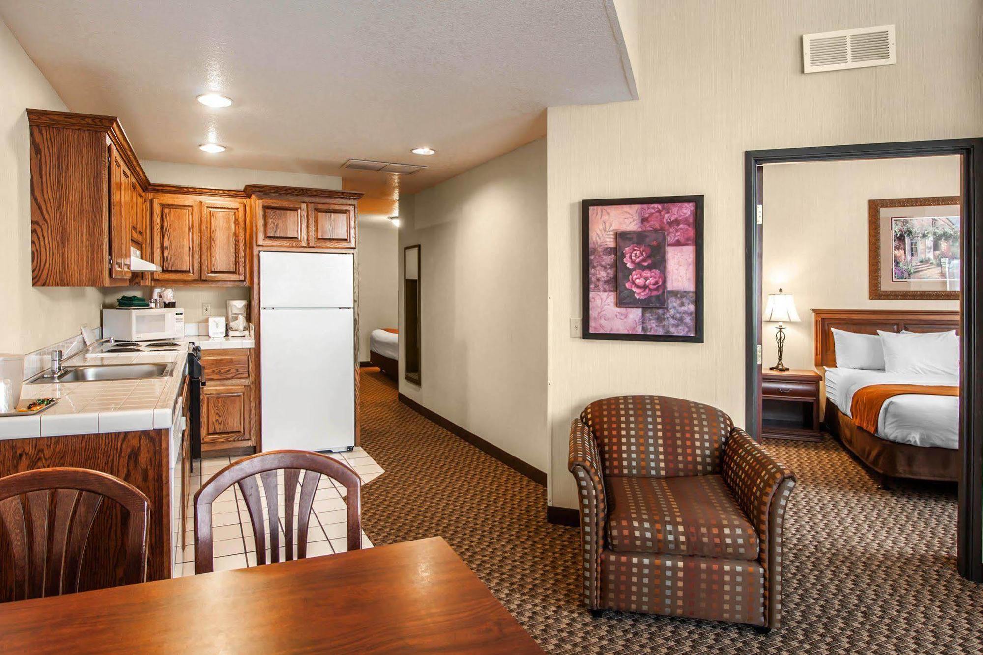 Comfort Suites Корваллис Экстерьер фото